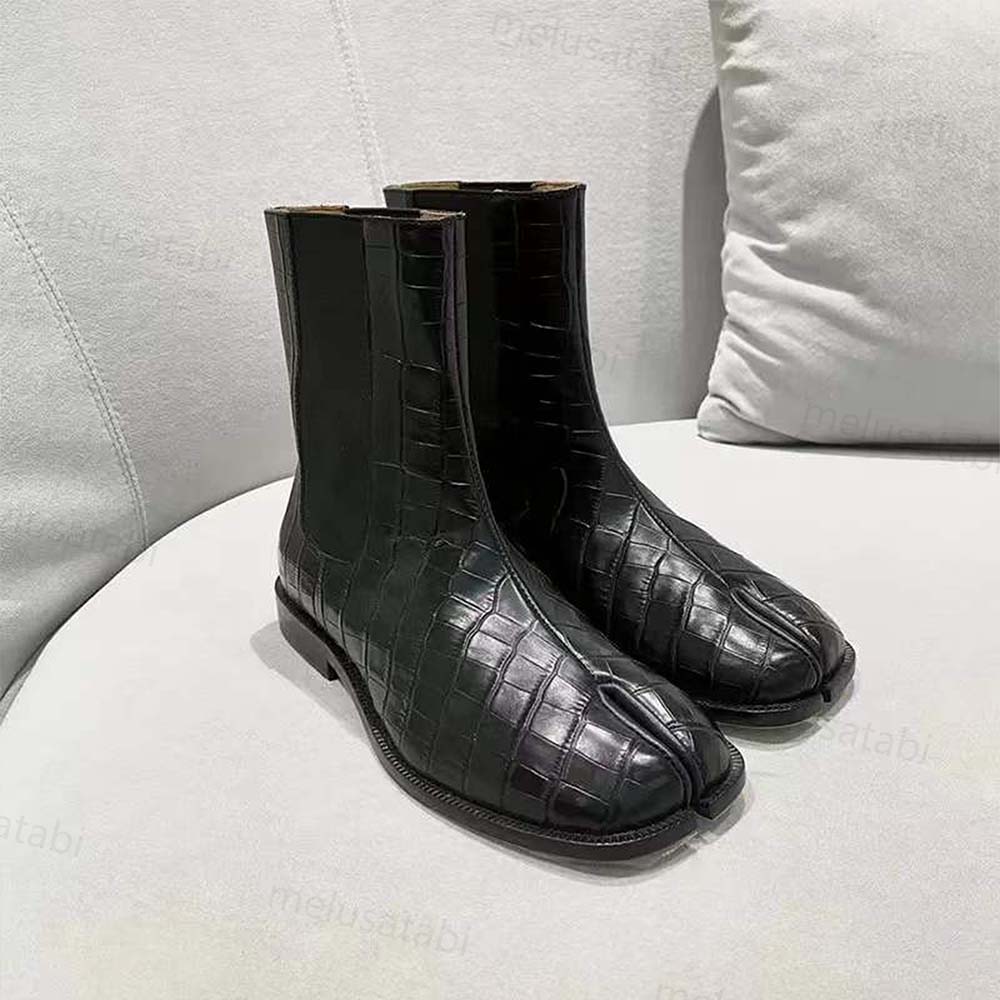 Tabi Chelsea Boots