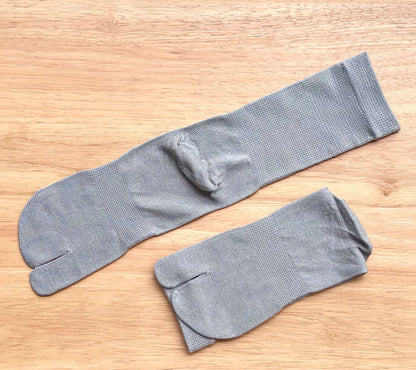 Men Silk Tabi Socks