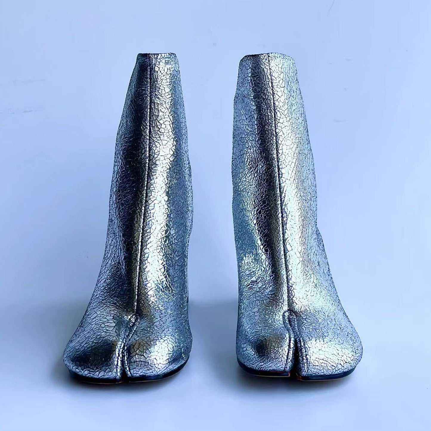 8 CM Silver Crack Boots